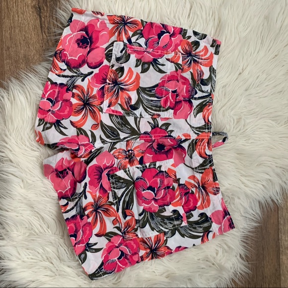 Gap Floral Short - Picture 5 of 5